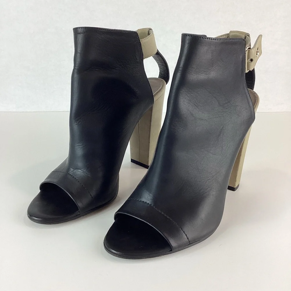 Vince Addison Peep Toe Black Leather Bootie | 8